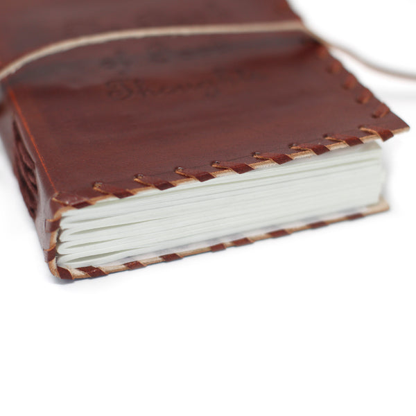 Leren notitieboek Boek der Gedachten met omslag (15x10 cm)
